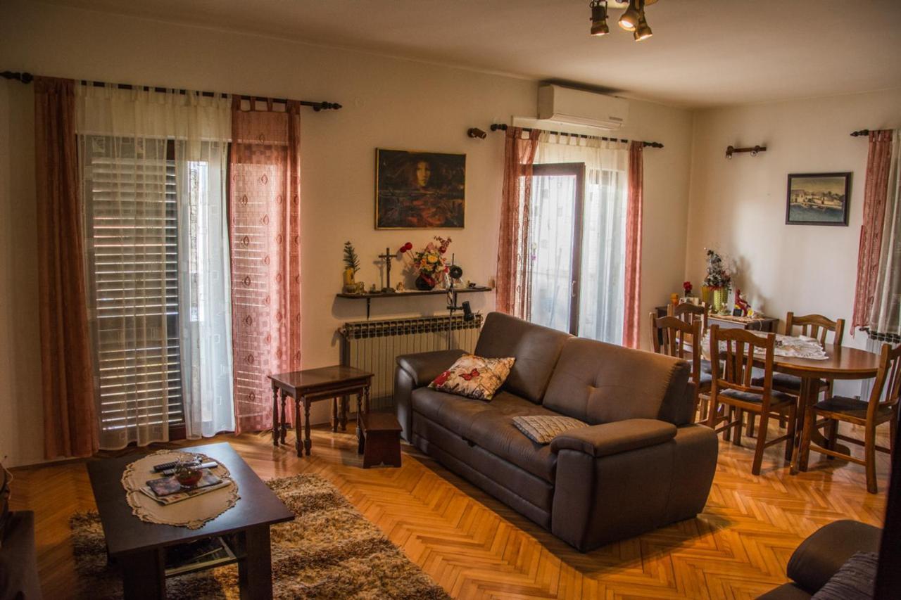 Apartman Zvjezda 比奥格勒·纳·莫鲁 外观 照片